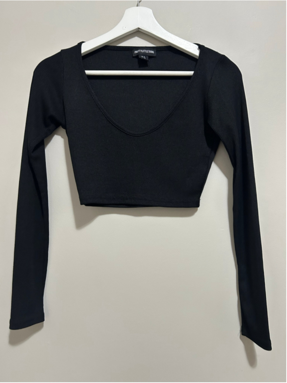 🔥4 for $45 Women's PrettyLittleThing Black Ribbed Long Sleeve Crop Top Size 2